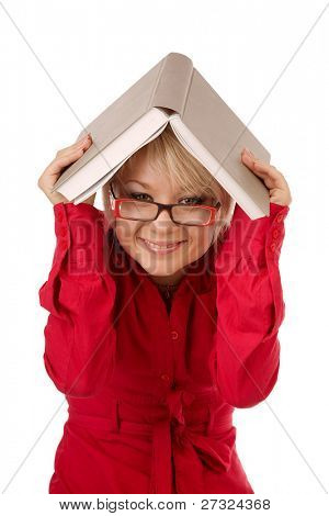 ragazza con libro sul bianco