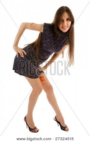 giovane ragazza bella con apple sul bianco