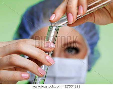 forsker i laboratoriet isolatated