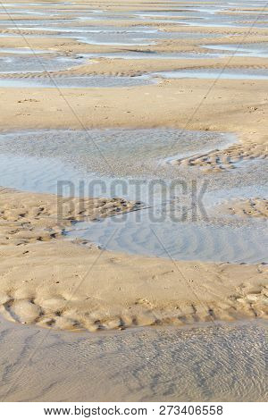 Narrow Channels „priel