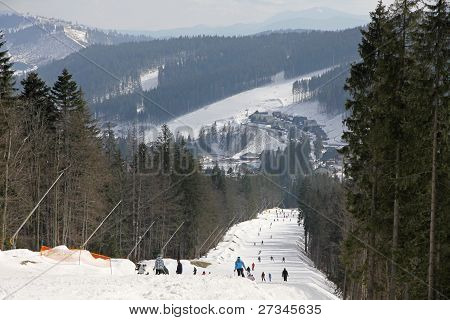 Bukovel สกีรีสอร์ท Carpathians ยูเครน