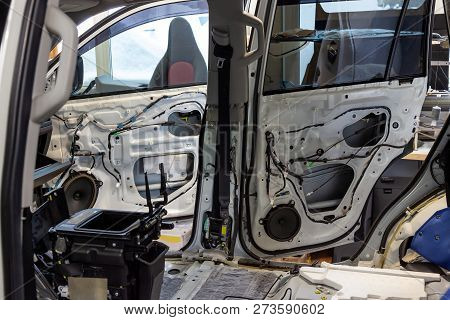Disassembled Body White Crossover, Removed The Seat, Side Doors Without Panels, Removed The Cover Fr