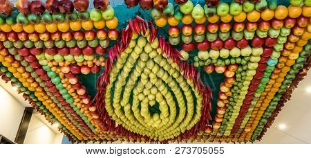 Festively Fruits Decorated Ceiling In Samaritans House During Sukkot Holiday. Shechem Or Nablus, Wes