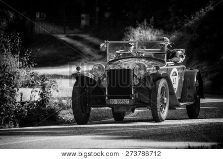 Pesaro Colle San Bartolo , Italy - May 17 - 2018 : Lancia Lambda Viii Serie Casaro 1929 On An Old Ra