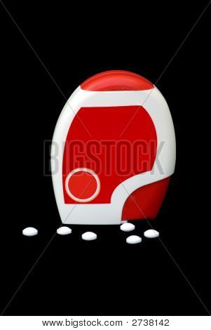 Sweetner Tabletten und Container von Süßstoff.