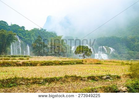 Ban Gioc Waterfall Or Detian Falls, Vietnam's Best-known Waterfall Located In Cao Bang Border With C