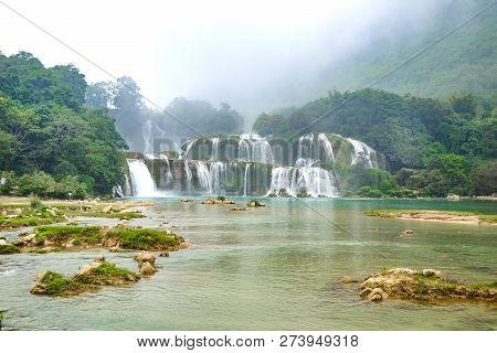 Ban Gioc Waterfall Or Detian Falls, Vietnam's Best-known Waterfall Located In Cao Bang Border With C