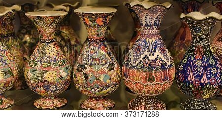 Oriental Vases In Istanbul Bazaar