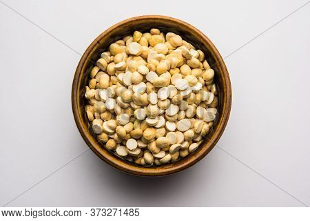Chana Dalia Or Daliya Or Roasted Chick Pea Bengal Gram