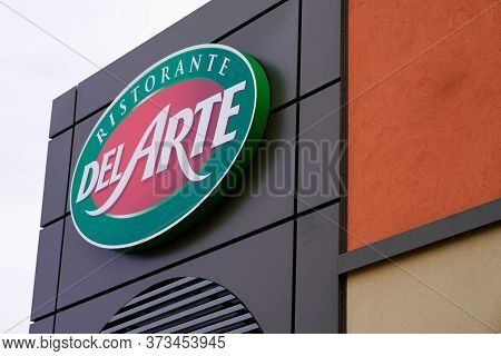Bordeaux , Aquitaine / France - 09 24 2019 : Ristorante Del Arte Sign Logo