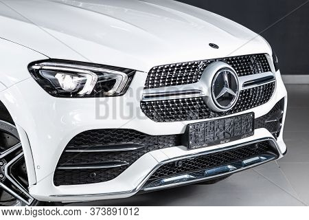 Novosibirsk/ Russia - April  11  2020: Mercedes Benz Gle300d, Close-up Of The Headlight, Bumper, Whe