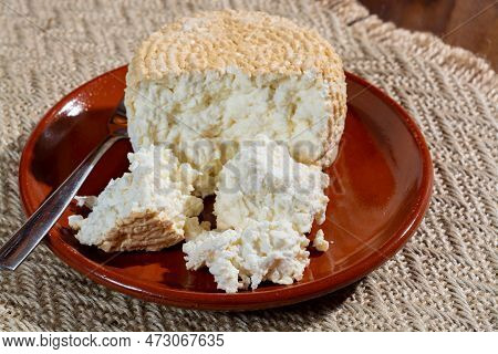 Polish Skimmed Fresh Smoked Milk Twarog Cheese, White Cow Cheese Compared To Curd, Quark, Or Cottage