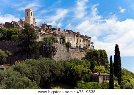 Cypress, St. Pul, Provence ile yalnız manzara