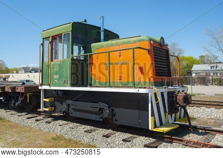 Webster, Ma, Usa - Apr. 30, 2016: New Haven Locomotive At Webster Depot On Main Street In Historic T