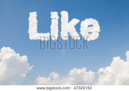 Social e como símbolo de conceito de mídia em nuvens no céu azul