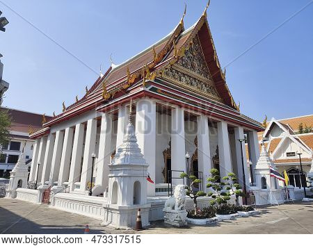 Bangkok, Thailand- 14 Feb, 2023: Wat Prayun Wongsawat Worawihan Buddhist Temple In Bangkok, Thailand