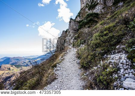 2022 11 20 Recoaro Steep Path