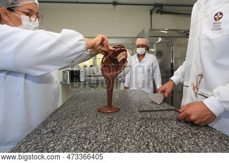 Ilheus, Bahia, Brazil - March 24, 2023: Production Of Chocolate By Students Of A Public School, In T