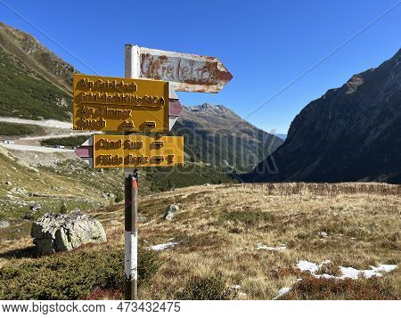 Alpine Mountaineering Signposts And Markings In The Mountainous Area Of The Albula Alps And Above Th