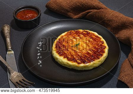 Grilled Halloumi Cheese Served On Plate. Cutlery, Traditional Food For Picnic Or Bbq