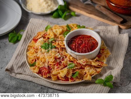 Homemade Pasta With Marinara Sauce