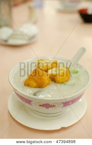 Pork Congee Soup With Deep Fried Breads To Eat