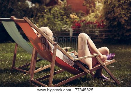 Young woman relax outdoors
