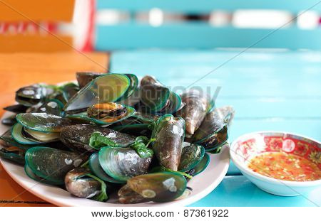 Steamed Mussels With Chilli Sauce
