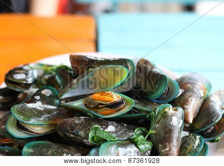 Steamed Mussels With Chilli Sauce