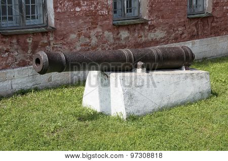 Antique Gun