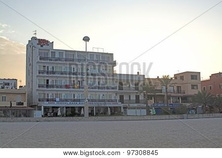 Hotel Rodes Before Sunrise