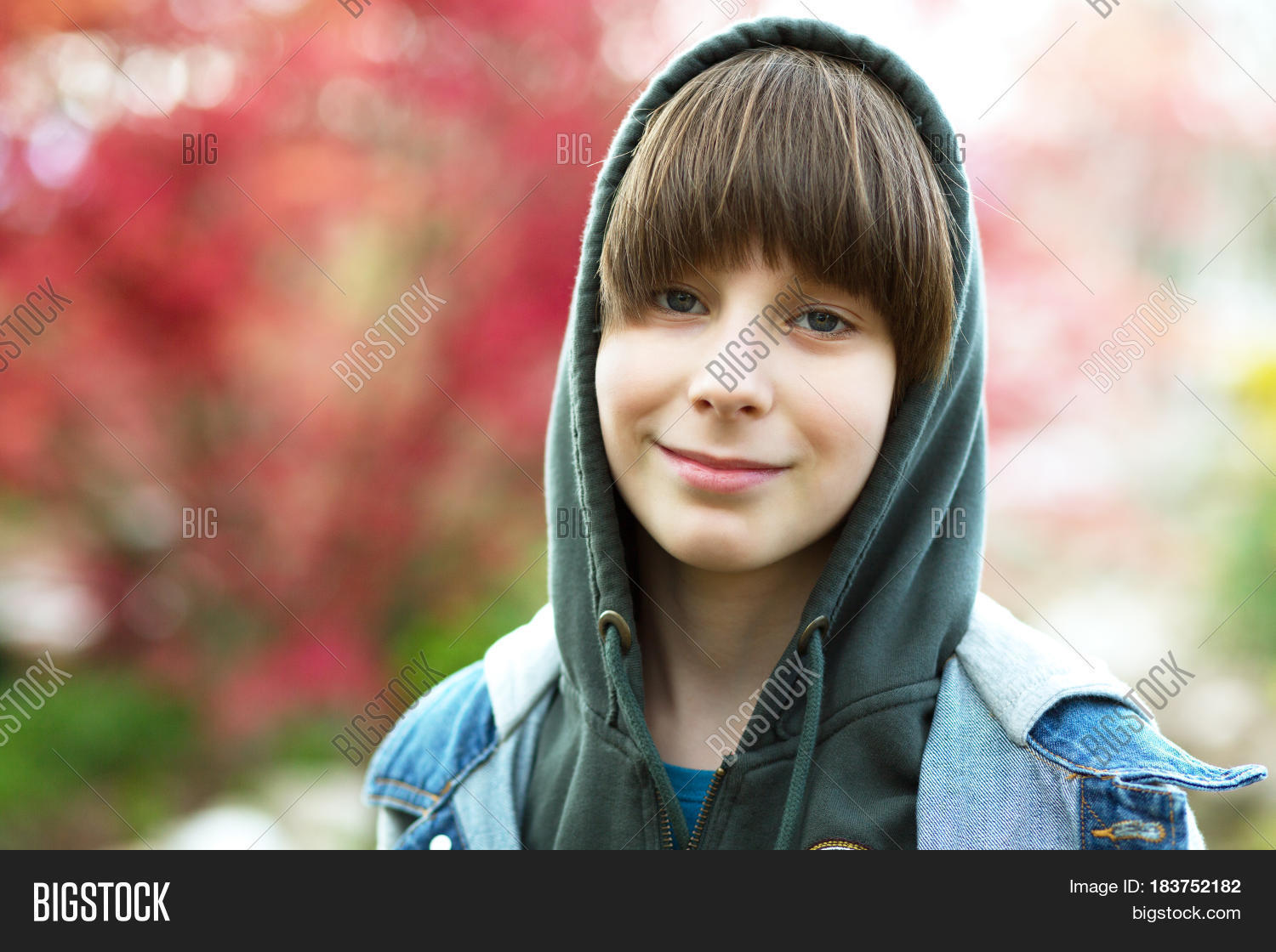 Outdoor 图片和照片（免费试用） | Bigstock