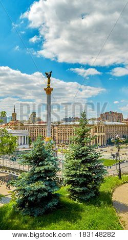 Ukraine Kiev Khreshchatyk and Maidan Nezalezhnosti in spring