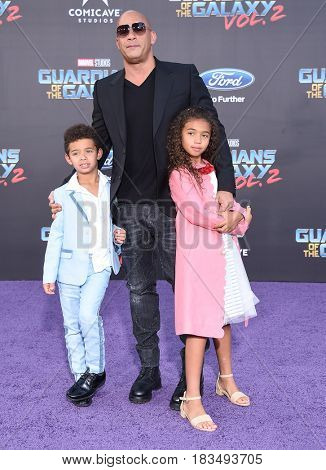 LOS ANGELES - APR 19:  Vin Diesel, Hania Sinclair and Vincent Sinclair arrives for the 