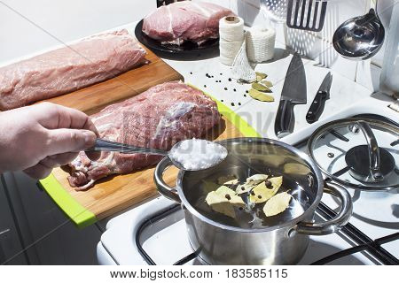 Salting of raw meat. Preparation raw meat for smoking. Pork neck meat and bacon. Decoction with herbs, preparation of brine.