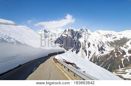 Pass Road Of Nufenen-novena