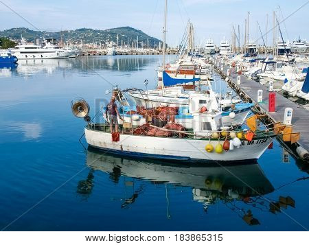 Fisherman System Networks On The Small Boat
