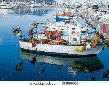Fisherman System Networks On The Small Boat