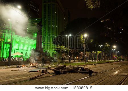 Rio De Janeiro / Greve Geral / Caos Nas Ruas