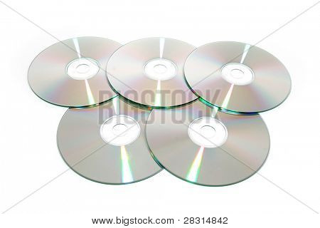 CDs sobre fondo blanco