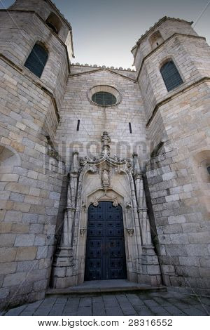 eski kilise Guarda