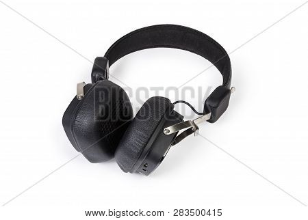 Black Wireless High-fidelity Earspeakers Close-up On A White Background
