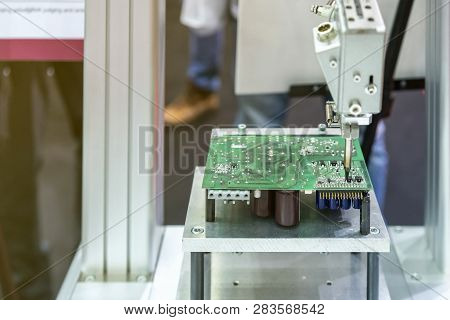 High Technology And Modern Automatic Robot For Pcb (print Circuit Board) Assembly Machine During Sol