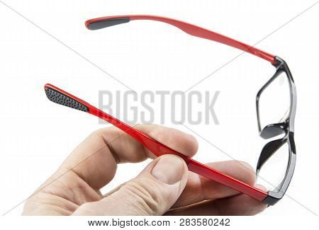 Dioptric Glasses With Rubber At The End Of Temples To Prevent Slipping