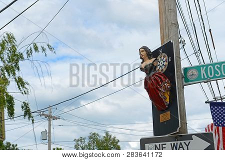 Salem, Ma, Usa - Aug 15, 2014: Lady Of Salem Statue In Salem, Massachusetts, Usa. The Original Lady 