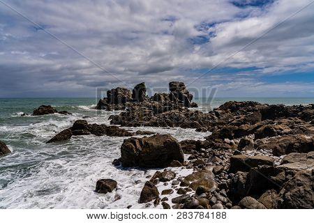 Amazing Coastline At Cape Foulwind Westport New Zealand, Great Coast With The Waves Of The Ocean In 