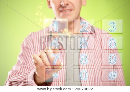 Man met numeriek toetsenblok, futuristisch nieuw ontwerp