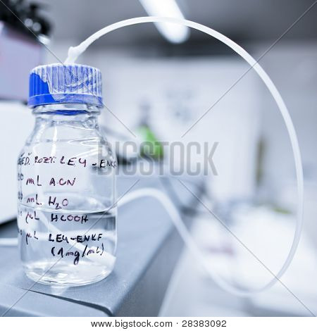 Kimya Laboratuvarı (sığ DOF)