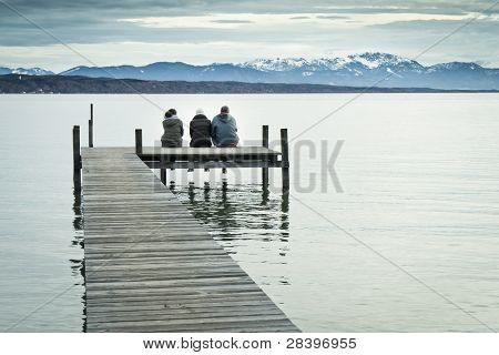 Tři na molu - Starnberské jezero v Bavorsku, Německo