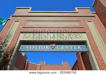 Salem, Ma, Usa - Sep 7, 2014: Salem Armory Visitor Center In Historic Downtown Salem, Massachusetts,